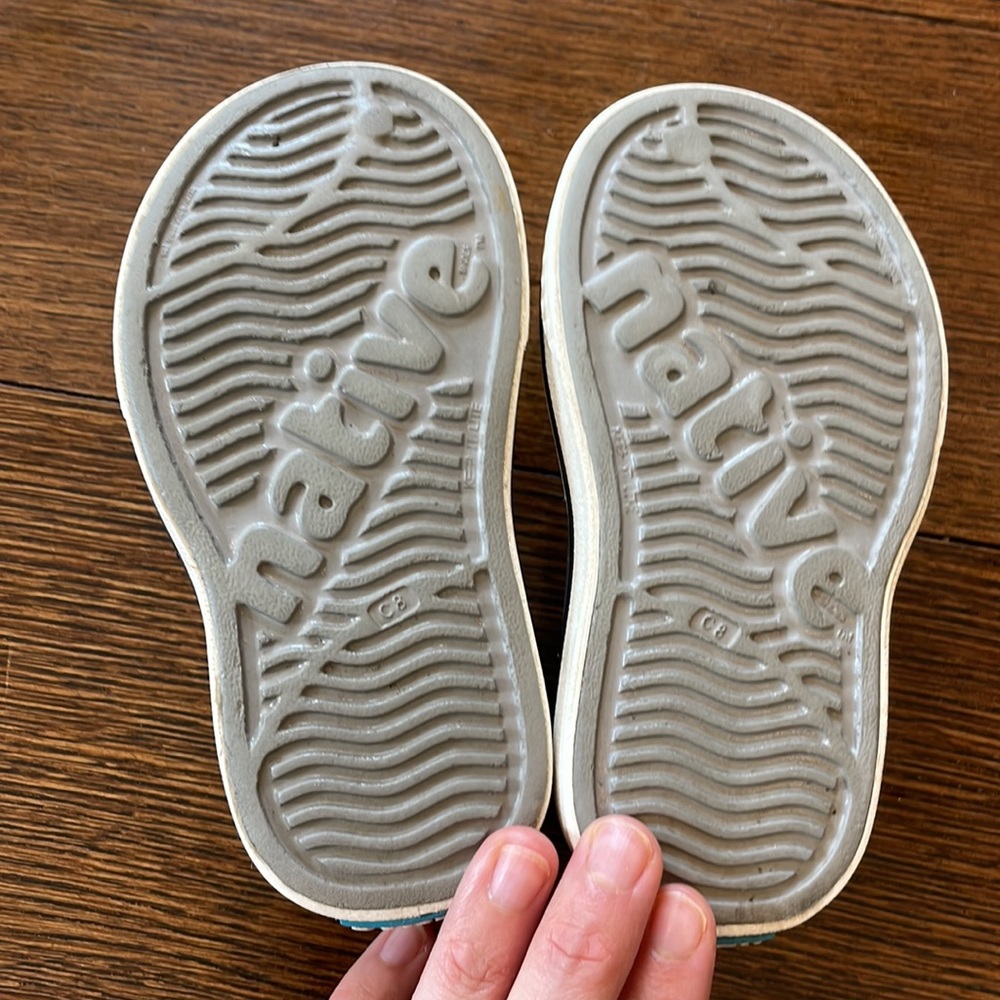 Native Shoes - Picture 4 of 5